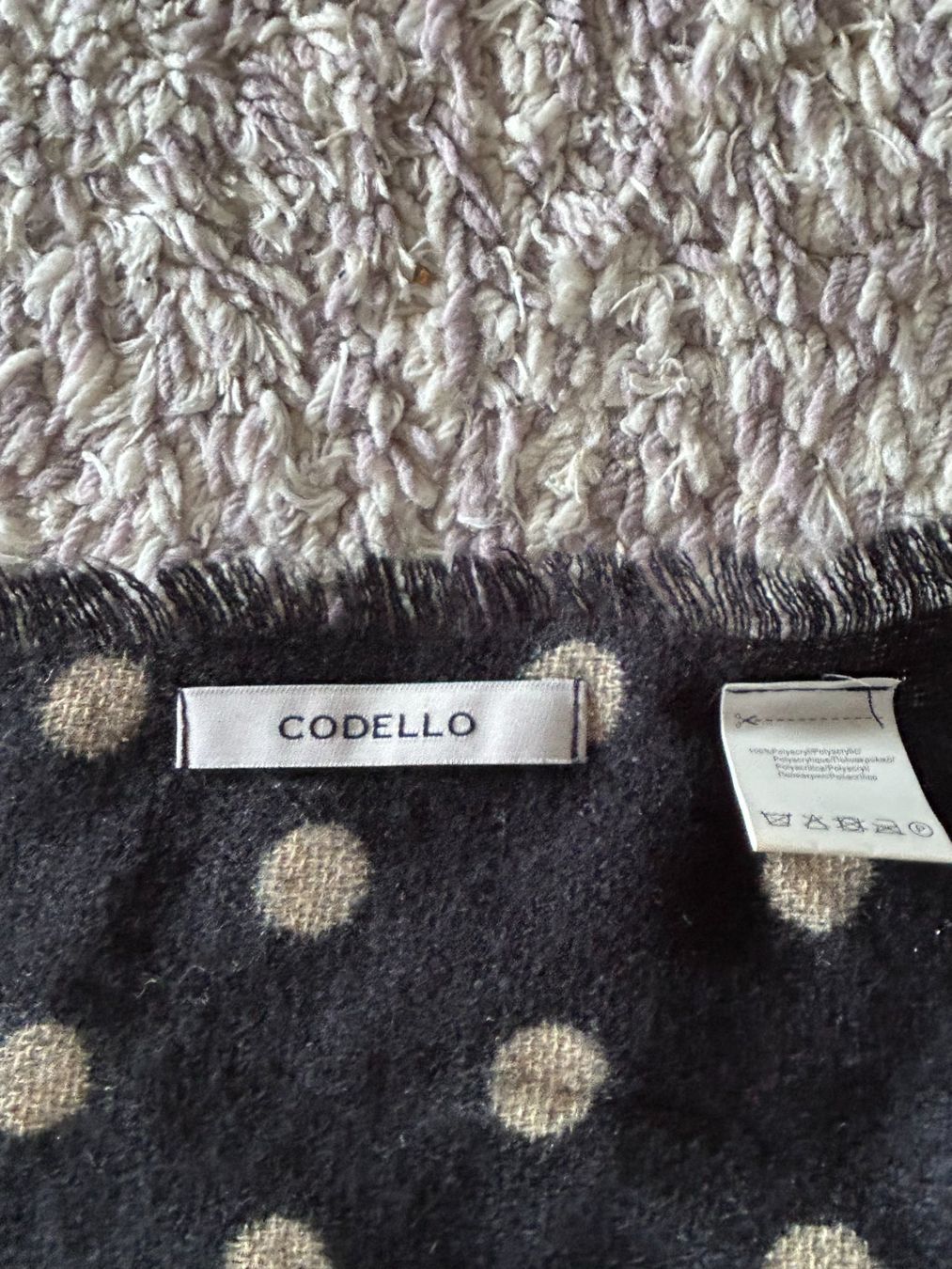Codello Foulard & Sciarpe: Schöner Schal von CODELLO - Top-Zustand – Usato da Jona venduto da Kleider-Fee 5