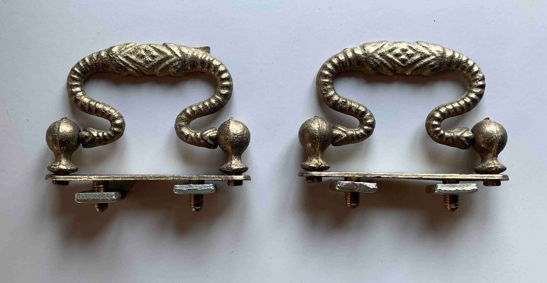 Ferramenta: 2 antike Möbelgriffe, Schubladengriffe, Vintage Stil – Usato da Goldau venduto da Balkonia09