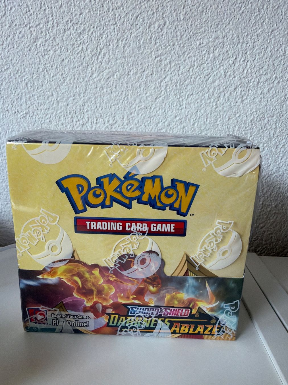 Pokémon Sammelbilder & Trading cards: Pokemon Darkness Ablaze  Booster Box Charizard Display NEU – Neu und originalverpackt aus Lommiswil von CollectorOne 9