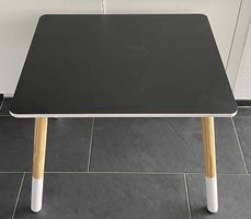 Kindertisch mit Kreide-Oberfläche - Versand möglich