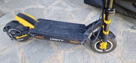 VSETT 11+ High-Performance E-Scooter (85 km/h) NEUWERTIG 3'1