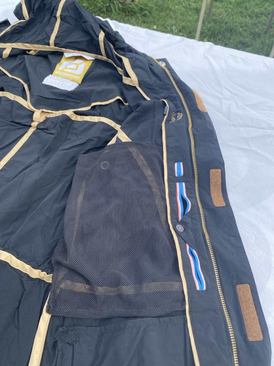 Giacche: Veste style parka légère – Usato da Lonay venduto da Ikoko 4