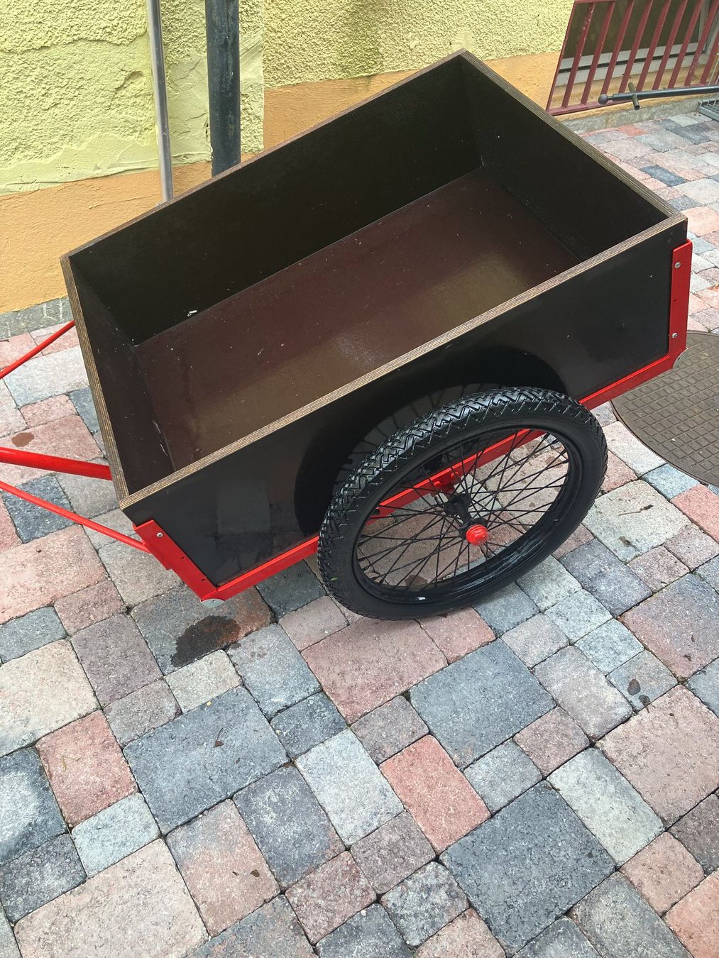 Anhänger: lasten/veloanhänger gross – Gebraucht aus solothurn von Lrz74 2