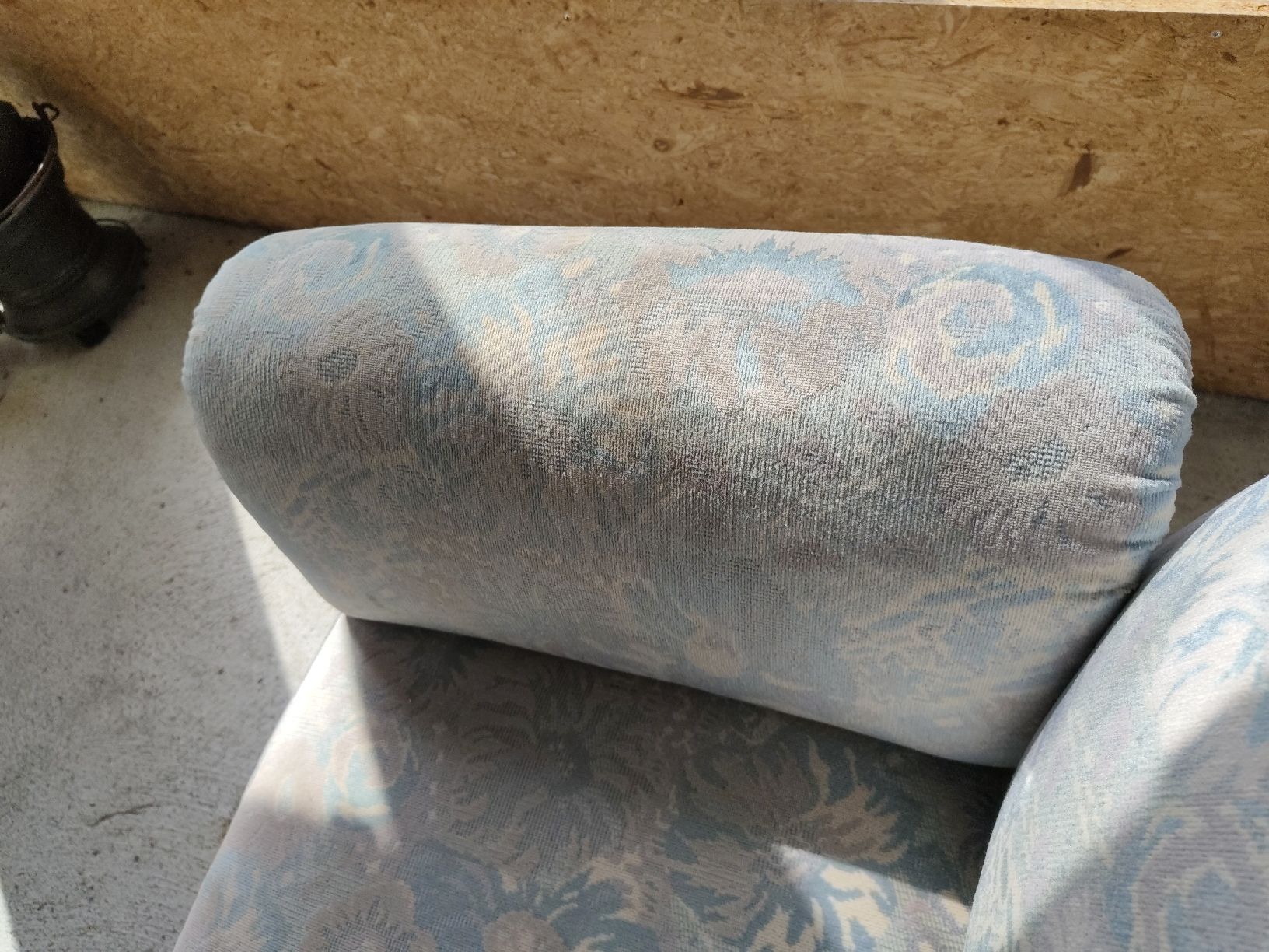 Divani: Sofa Blumenmuster gebraucht – Usato da Neukirch (Egnach) venduto da ers_9m72 2