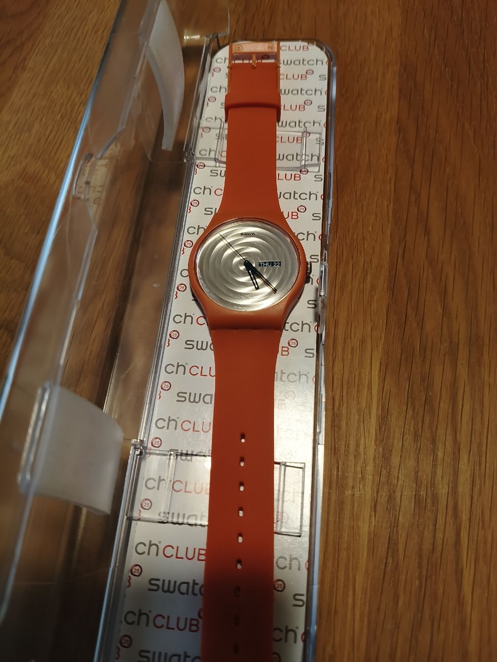 Swatch Orologi: Swatch orange cool pour l'été! – Nuovo (secondo la descrizione) da Biel/Bienne venduto da C10O75