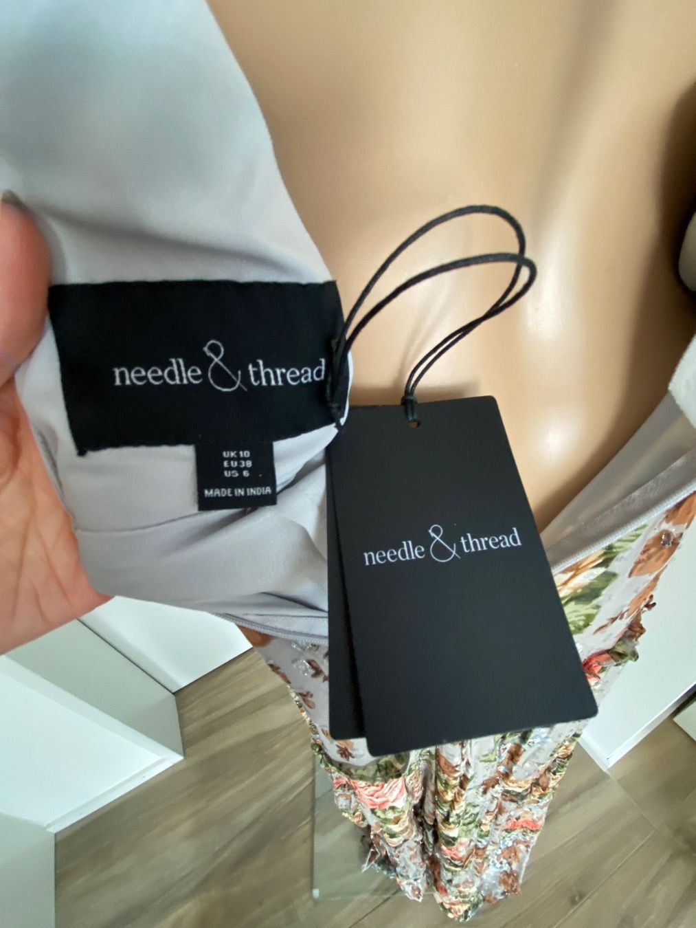 Vestiti: Needle&Thread Kleid Neu  Gr.38-40 (10) – Nuovo e nell'imballaggio originale da Dielsdorf venduto da ncgarasi 5