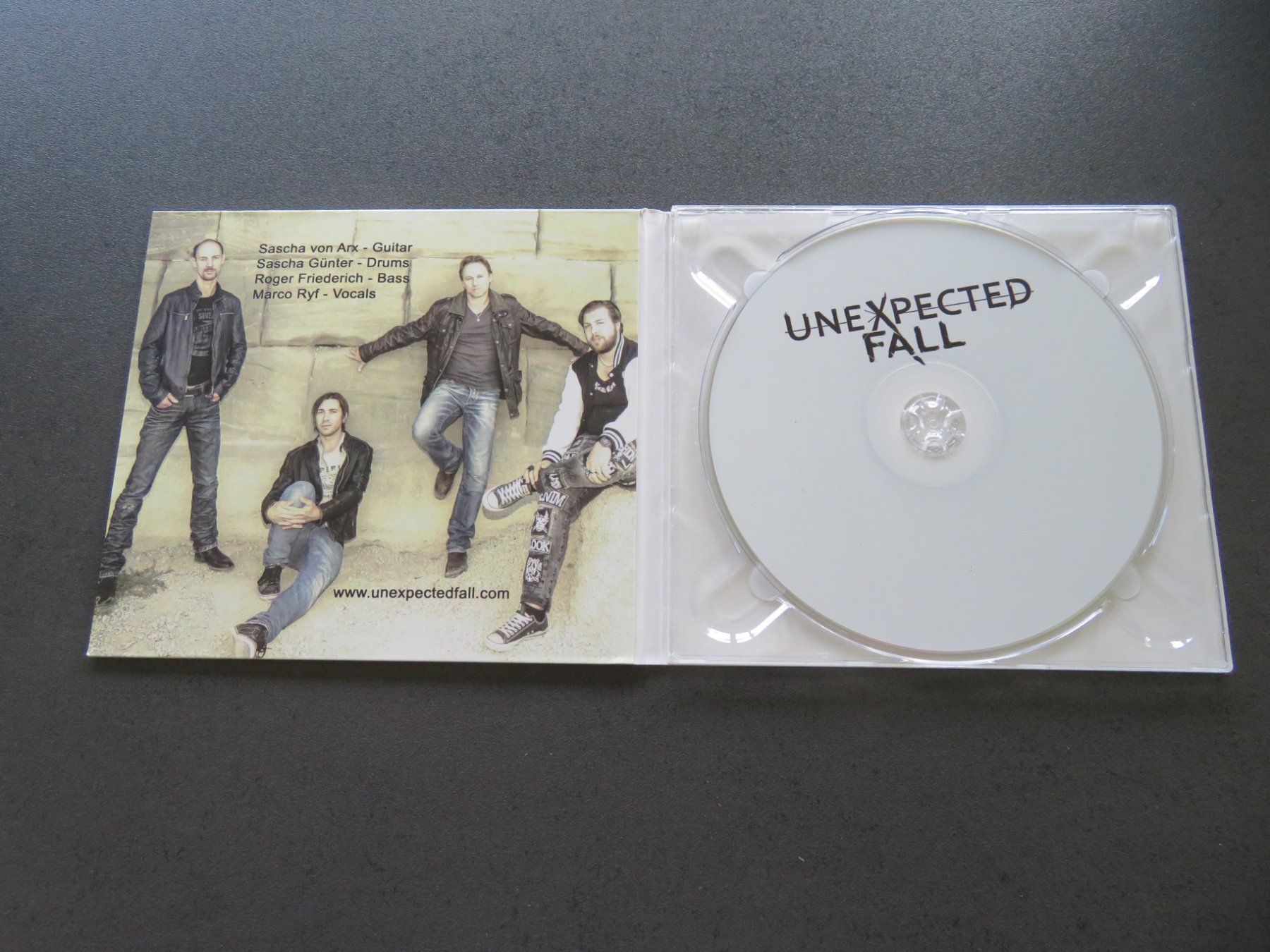 CD: UNEXPECTED FALL Same 2019 Swiss Heavy Metal EP Digipak CH – Usato da Niederbipp venduto da Onyx32 1