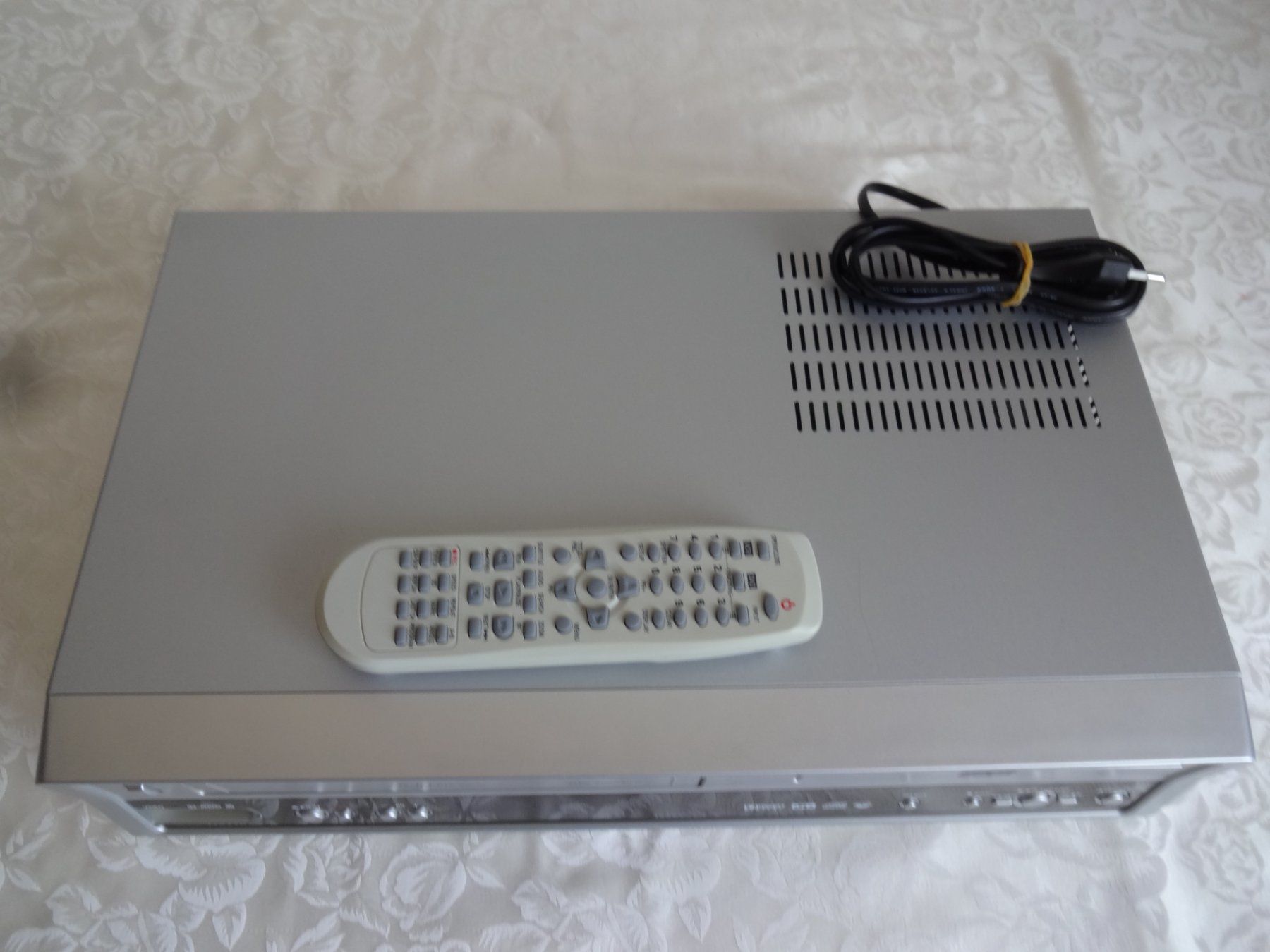 Enregistreurs: Tech Line  Mod. DVC 64;  VHS Recorder /DVD – D'occasion à Frauenfeld par rey06 3