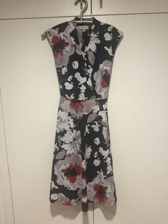 Elegantes Kleid Marke: Hobbs mit Blumen ***NEU*** 🖤🤍♥️