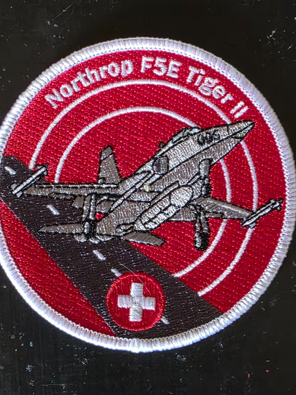 Armée suisse Plaquettes & Badges: F5-Tiger  Luftwaffe Abzeichen neu – Neuf (Voir description) à Nyon par freetoys08