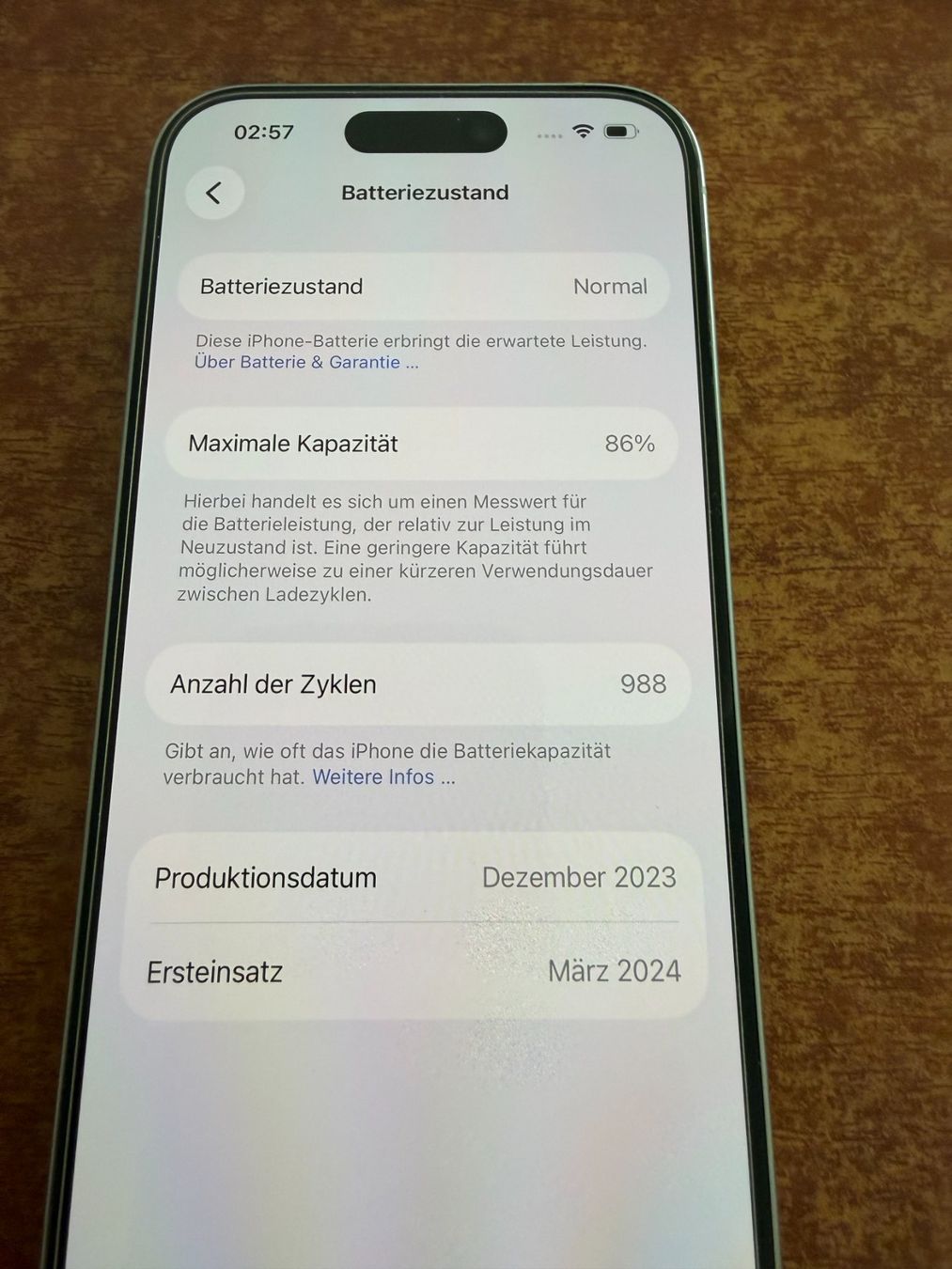 Apple Telefoni cellulari / Smartphones: iPhone 15 Pro, White Titanium, 256GB – Usato da Liestal venduto da ripi1 8