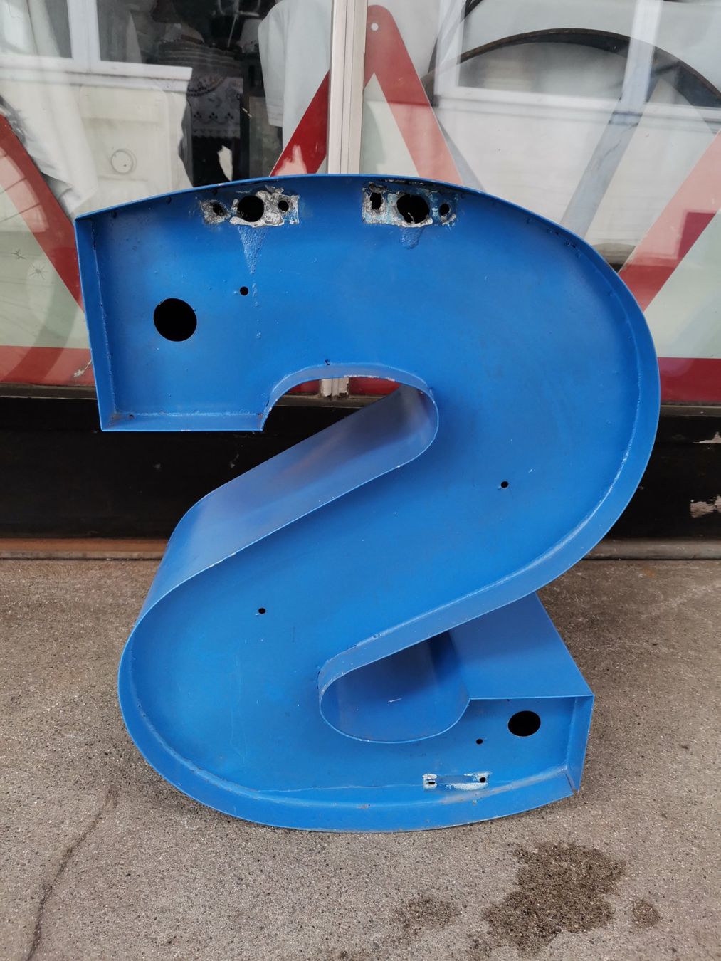 Toutes les décorations: Werbebuchstabe S, Blechbuchstabe S, S, Buchstabe S, Werbung – D'occasion à Wiedlisbach par materialkreislauf 7