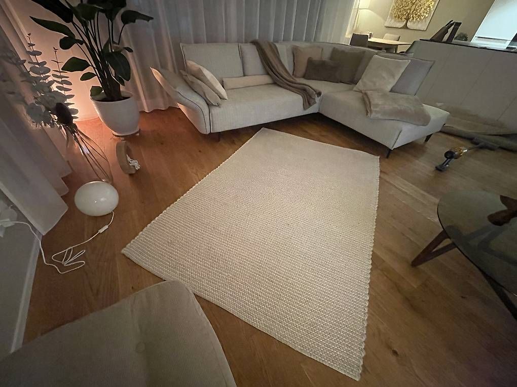 Teppiche: Neuwertiger Teppich Creme-Beige – Gebraucht aus Alberswil von Sanstef11 4