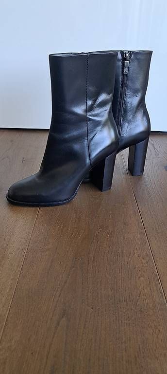 Scarpe da donna: Navyboot Stiefel Grösse 37 – Usato da Hergiswil NW venduto da nad_py7f 2