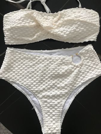 Bikini mit Struktur, Gr. L- Neu