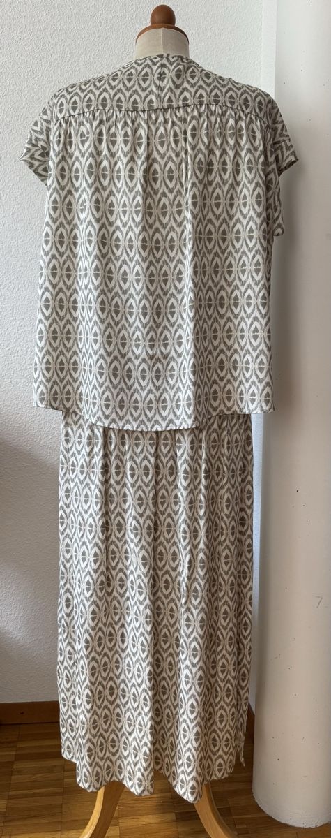 Hemisphere Jupes: Jupe et blouse Hemisphere, taille XS-S, soie elastan – Neuf (Voir description) à Morges par sandy069 2