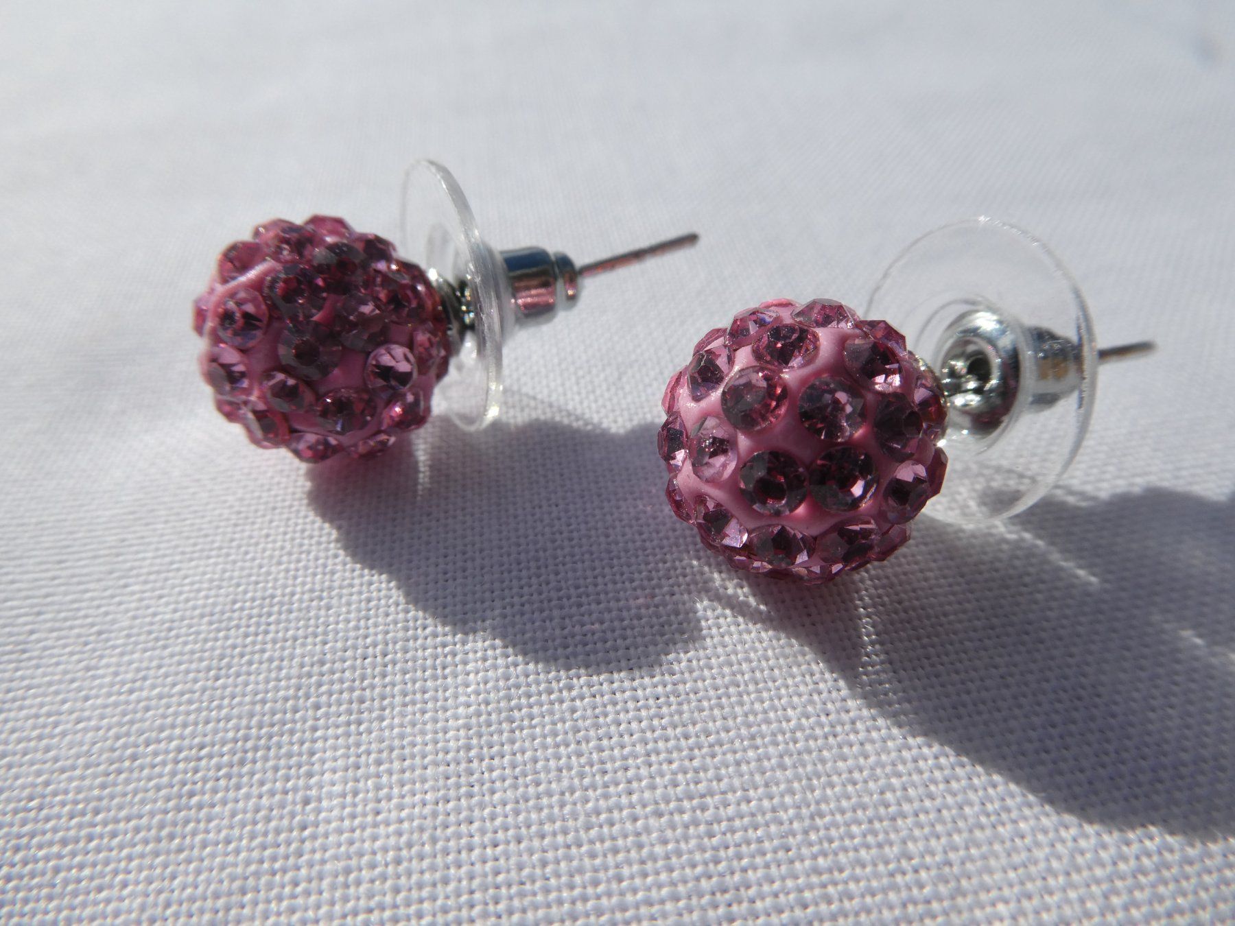 Orecchini pendenti & Orecchini a lobo: Ohrstecker Strasskugel, Modeschmuck / NEU – Nuovo (secondo la descrizione) da Gattikon venduto da kaandooh