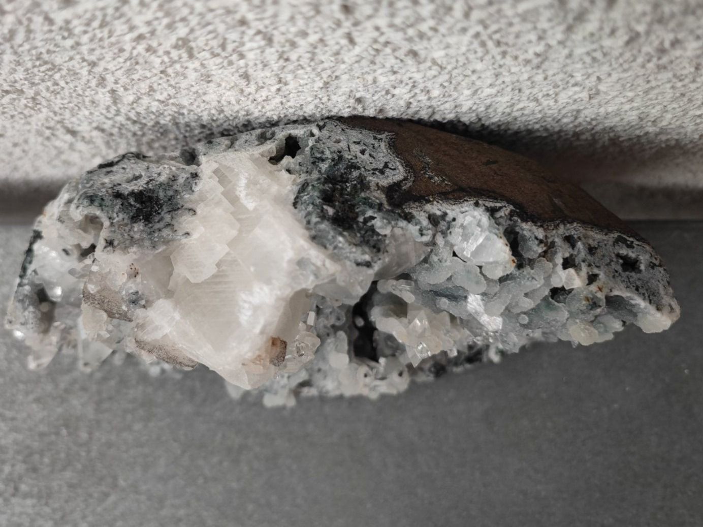 Minerali & Pietre curative: Apophyllite – Nuovo (secondo la descrizione) da Sursee venduto da Re.joy 1
