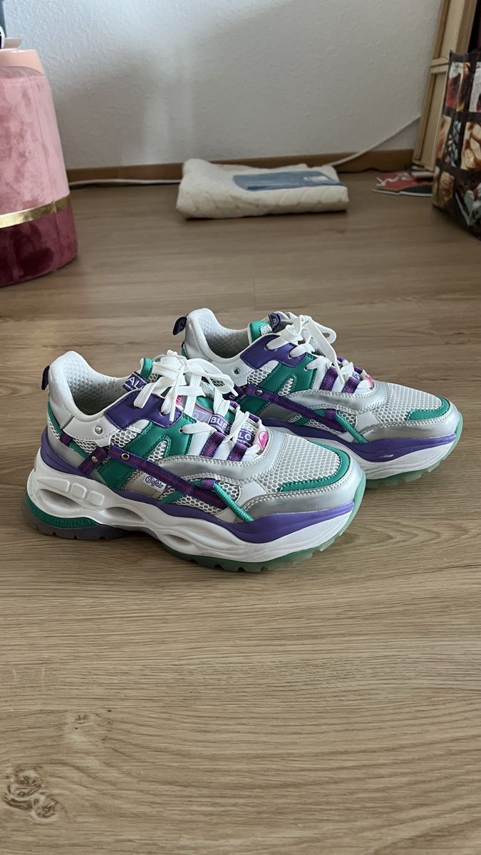 Buffalo Scarpe da donna: Buffalo Sneakers retro Farben Gr. 39 – Usato da Wettingen venduto da unerhoertlaut