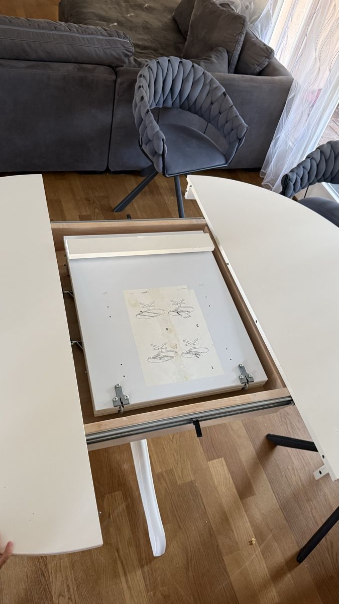 Tavoli: Ikea  Esstisch weiss rund gebraucht – Usato da Ueberstorf venduto da man_p2fy 4