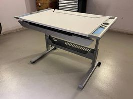 Kinder-Schreibtisch (Pult); höhenverstellbar, Marke PAIDI