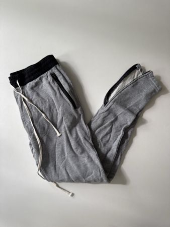 Fear Of God essential Jogger
