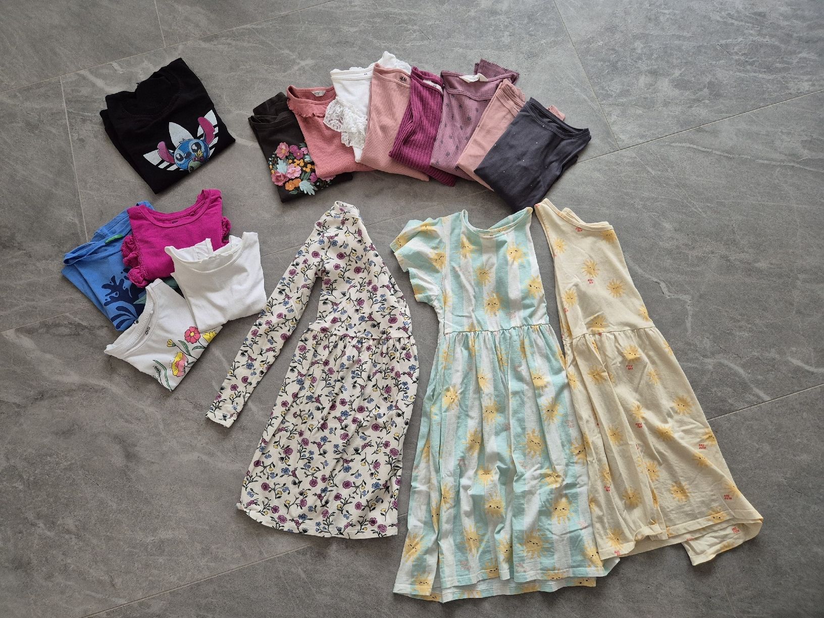 Lotti & Set di vestiti: Kleiderpaket 134 – Usato da Hörhausen venduto da mountain18