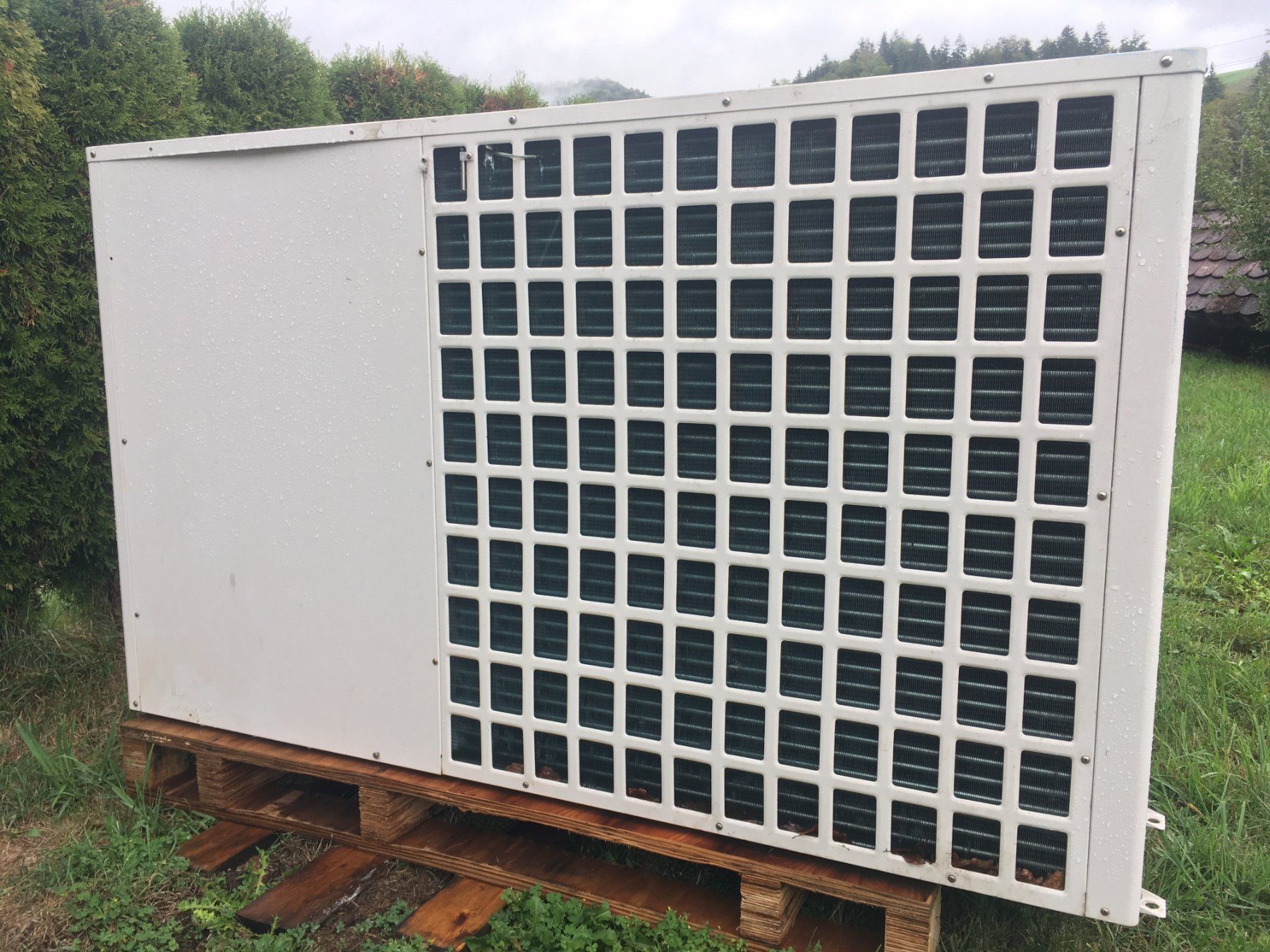 Radiatori: Wärmepumpe Levant 22kW – Usato da Wila venduto da Seven700 1