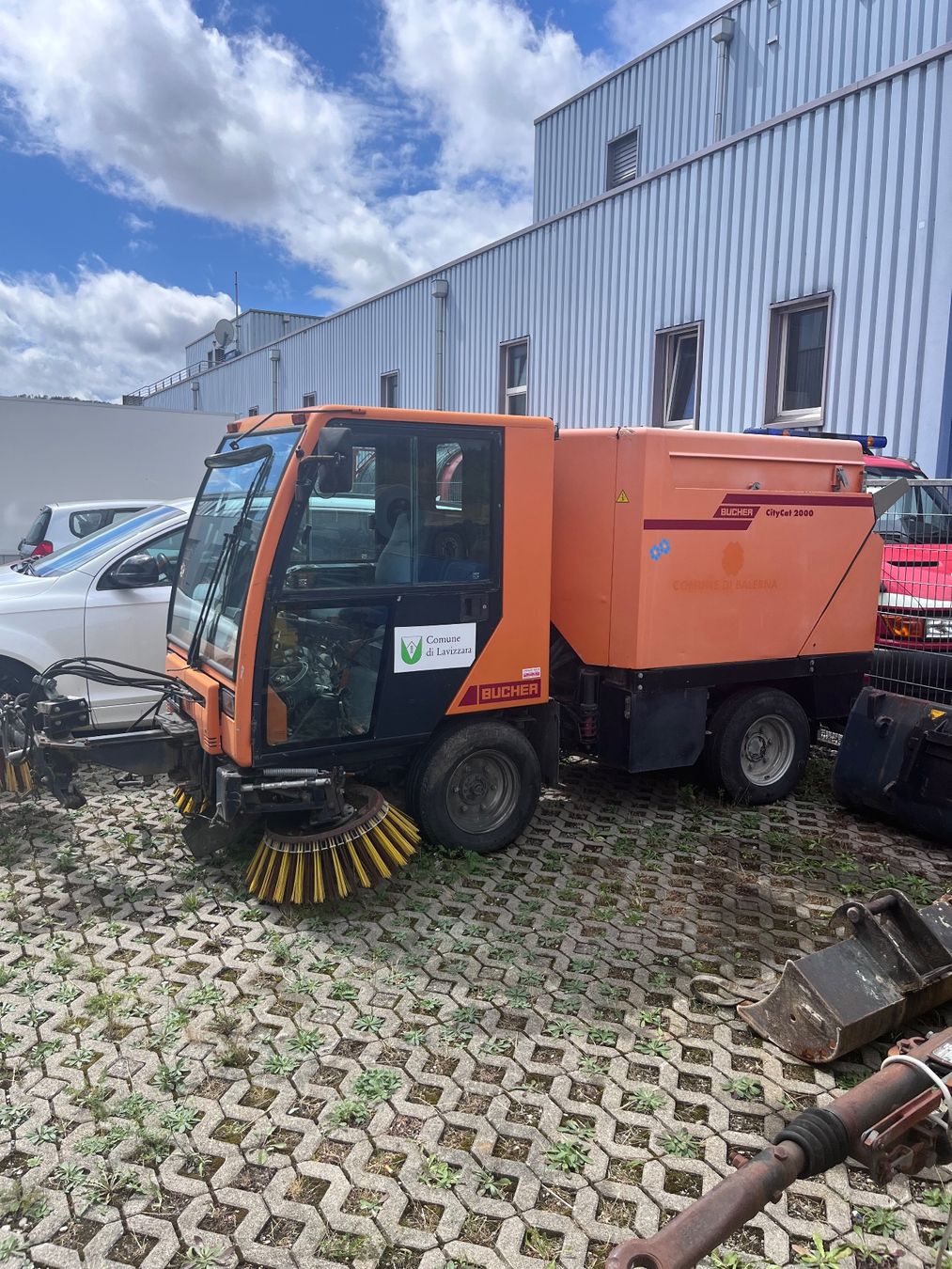 Bucher Alle Maschinen: Bucher CC2000 Putzmaschine – Defekt aus Safenwil von rom_ct95 1