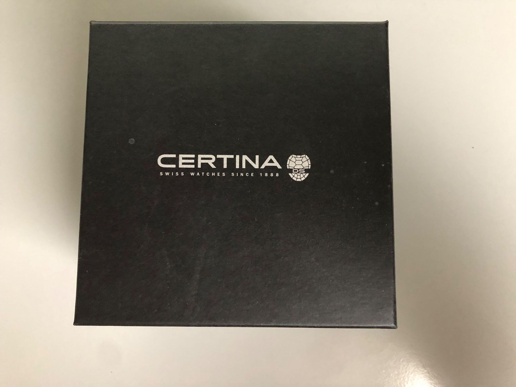 Certina Scatole porta orologi: CERTINA Uhrenbox leer ab 1.- – Usato da Oberweningen venduto da Jelo 1