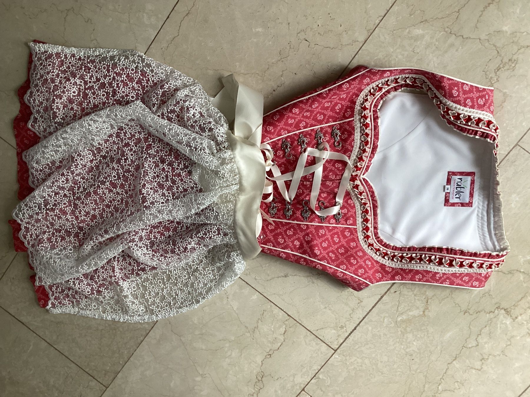 Vestiti: Nübler Damen Dirndl – Nuovo (secondo la descrizione) da Flüelen venduto da ne08