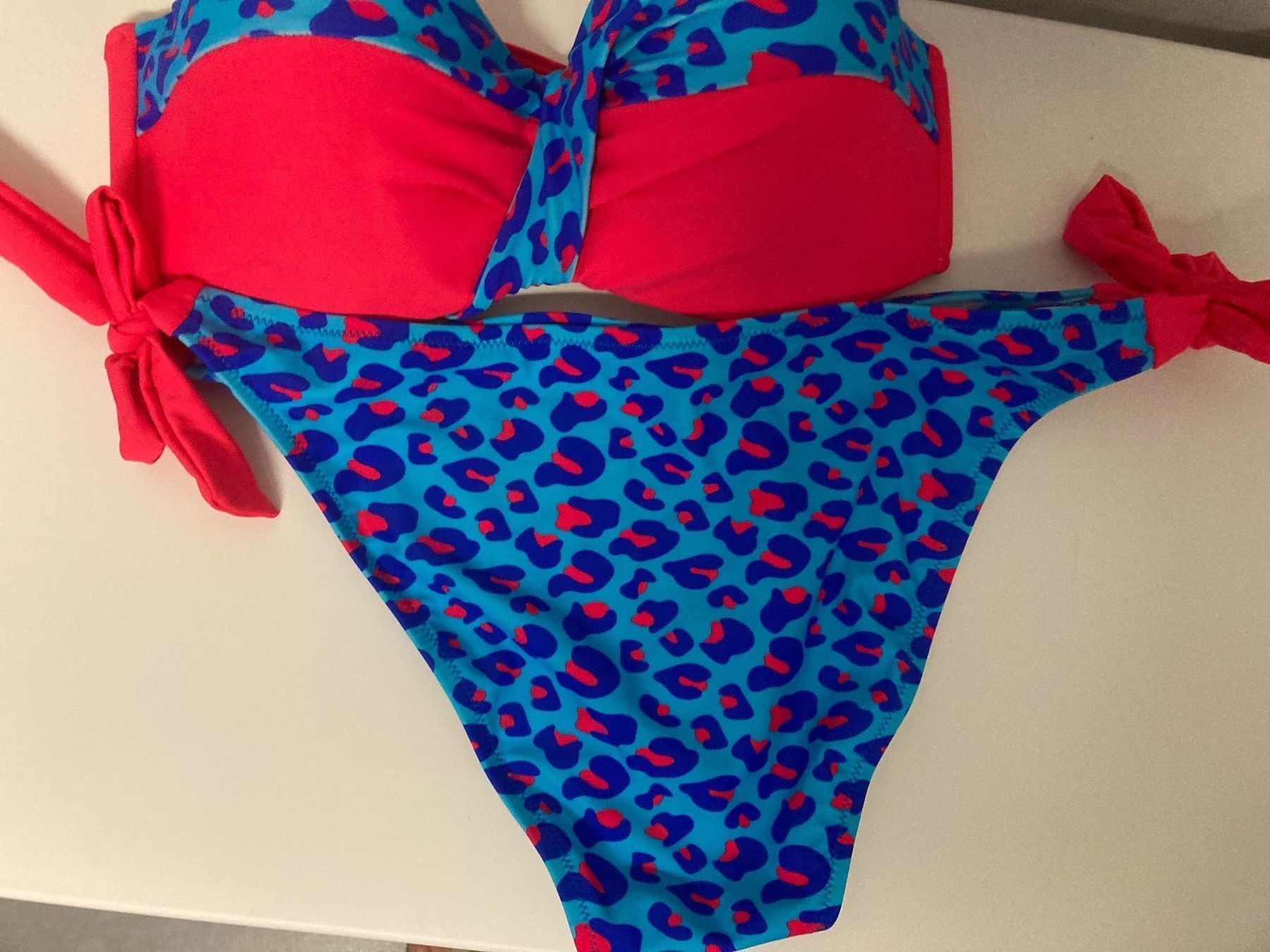 Costumi da bagno & Bikini: Bikini Neu Gr. ca 36 - 38 C – Nuovo (secondo la descrizione) da Winterthur venduto da NatMet11 1