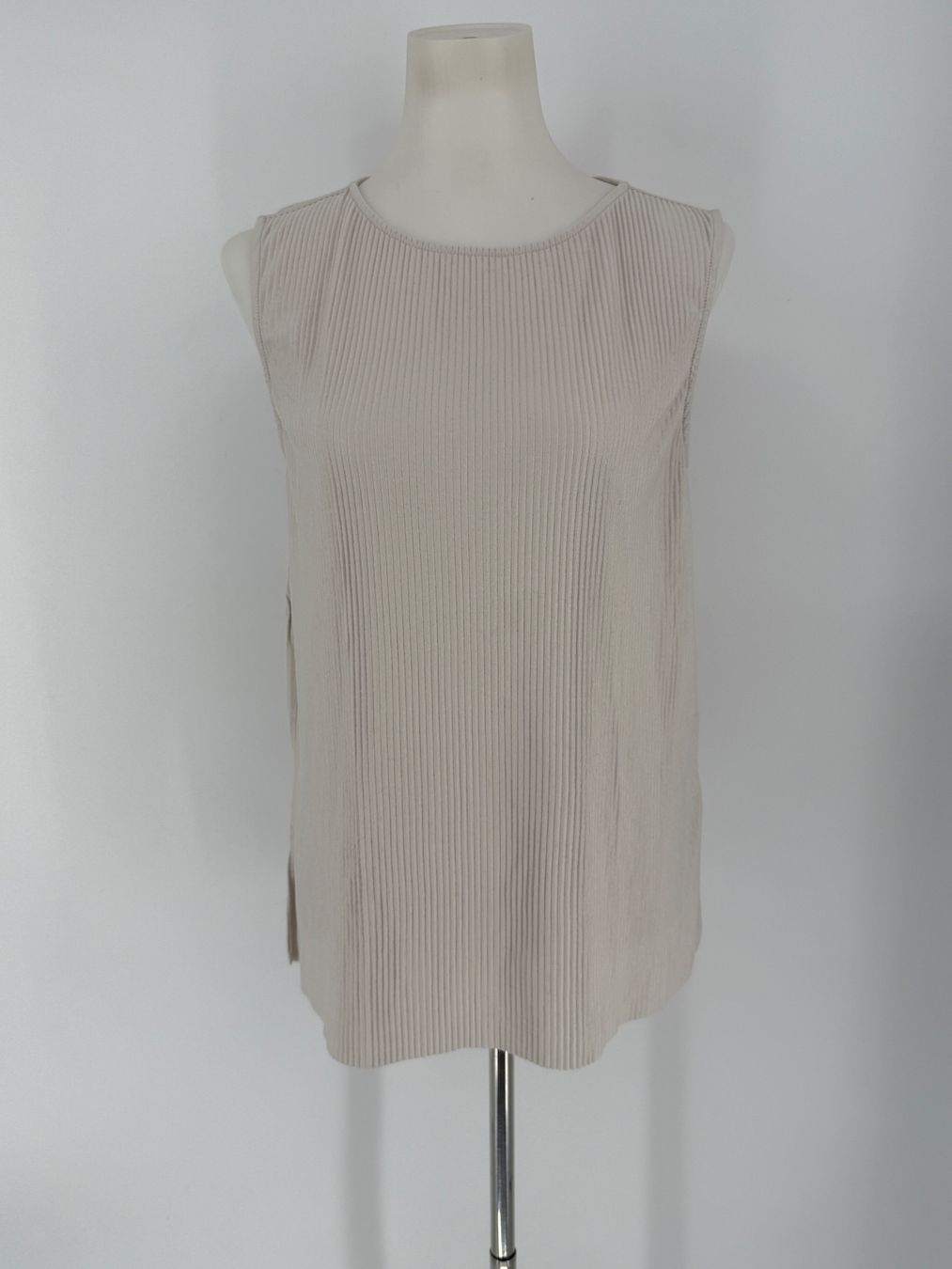 Top: Top in Ripp-Optik Gr. M von Tom Tailor – Usato da Auenstein venduto da moin.
