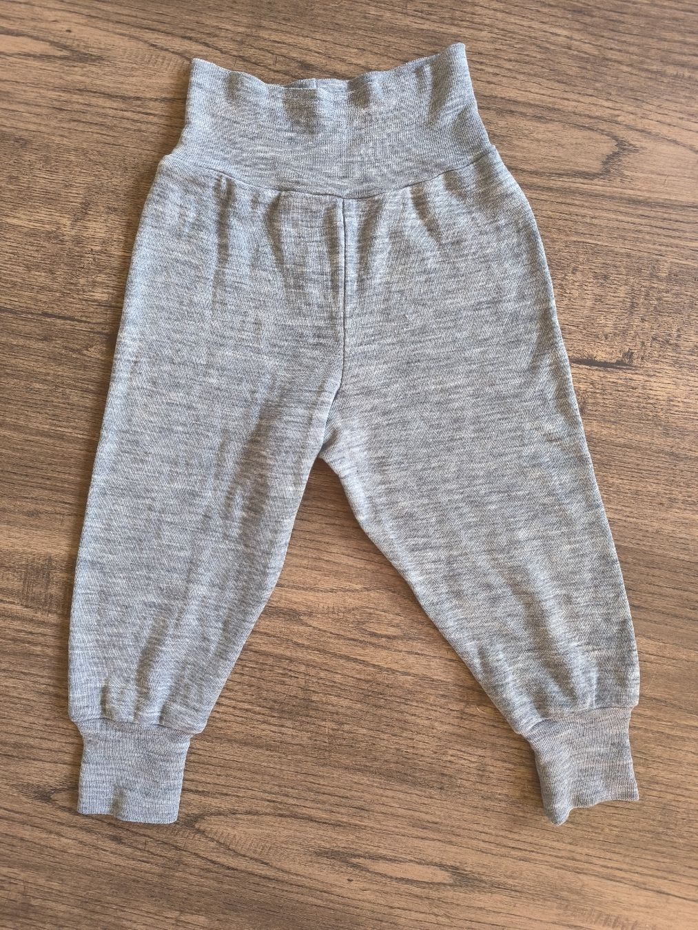 Pantaloni: Engel Wolle / Seide Hose 74/80 – Usato da Frauenkappelen venduto da Nickyta89