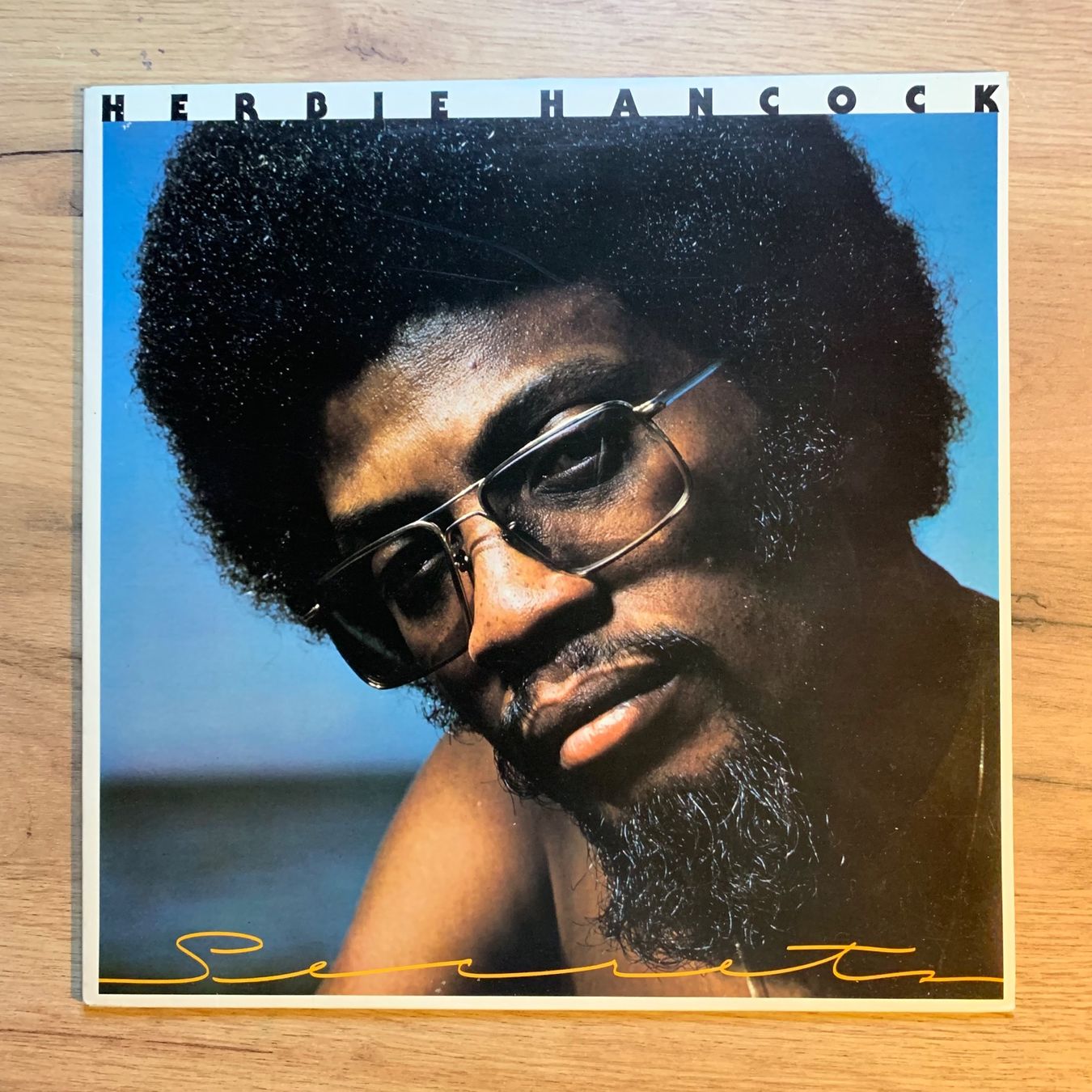 Dischi in vinile: HERBIE HANCOCK - SECRETS...OG EU 1976...VG+/VG+ – Usato da Gals venduto da Diskopatshop
