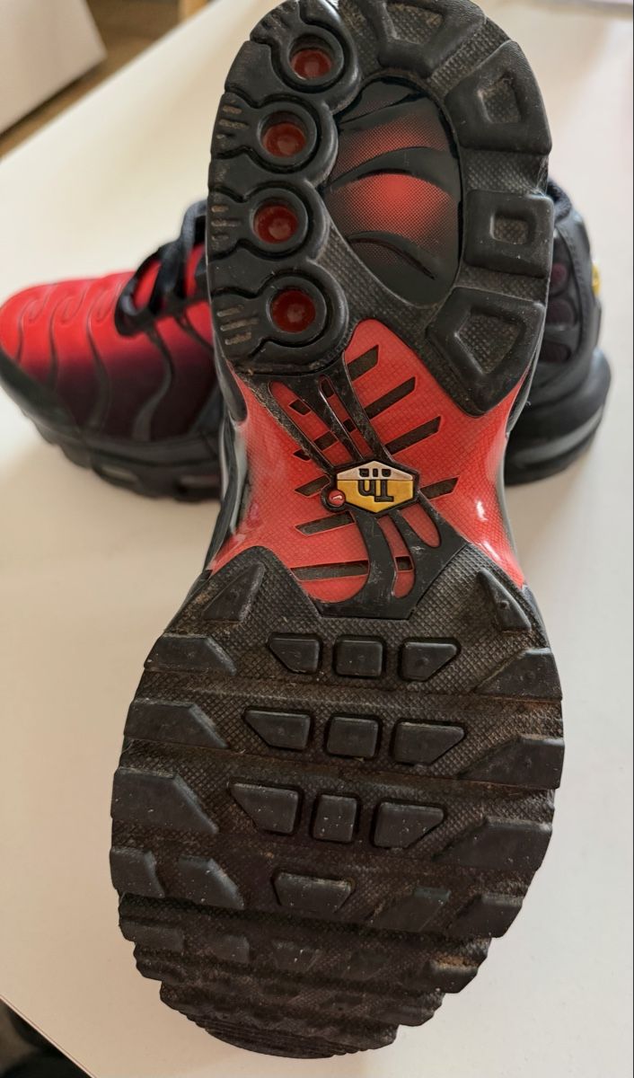 Herrenschuhe: NIKE – Gebraucht aus Isérables von Titi9 4