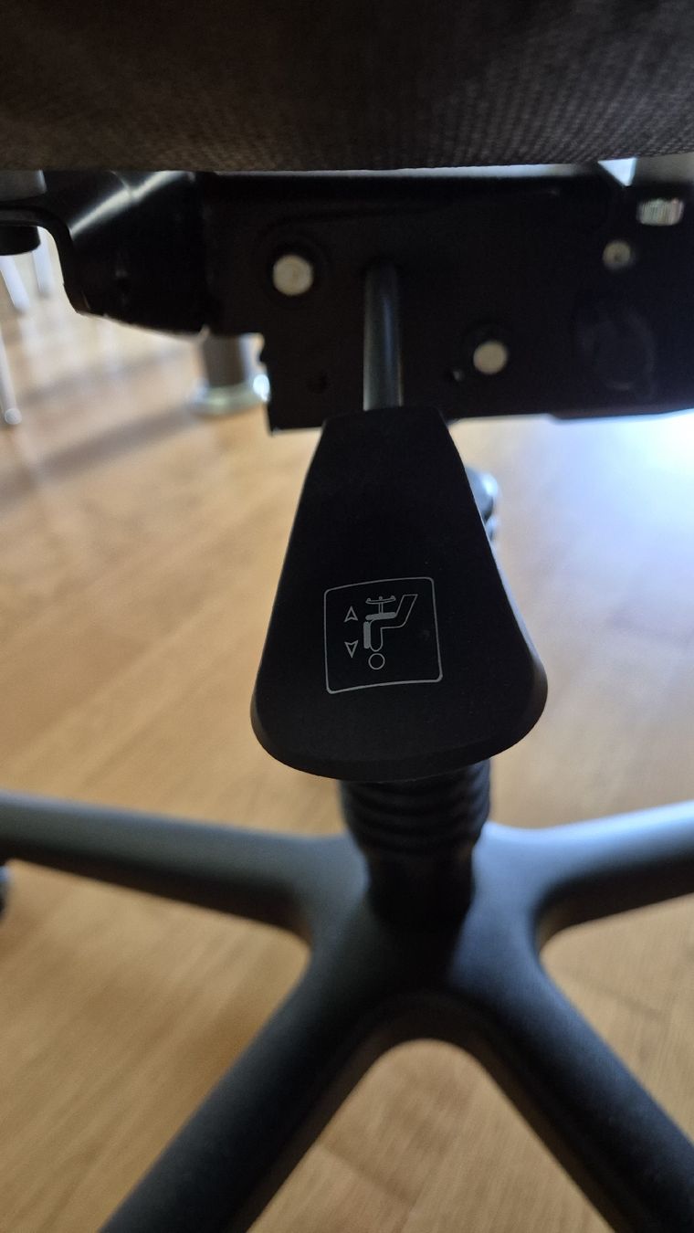 Stühle: Bürostuhl ohne Armlehnen – Gebraucht aus Worb von adriluc75 3