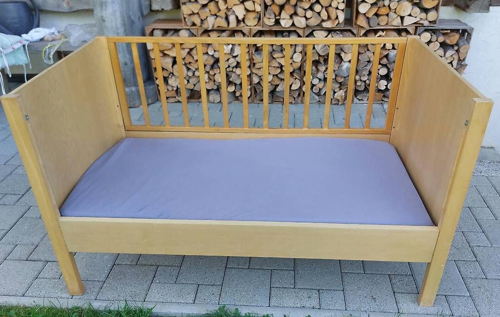 Letti: Baby- Kinderbett 70x140 – Usato da Adelboden venduto da pile 1