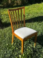 4 chaises en bois