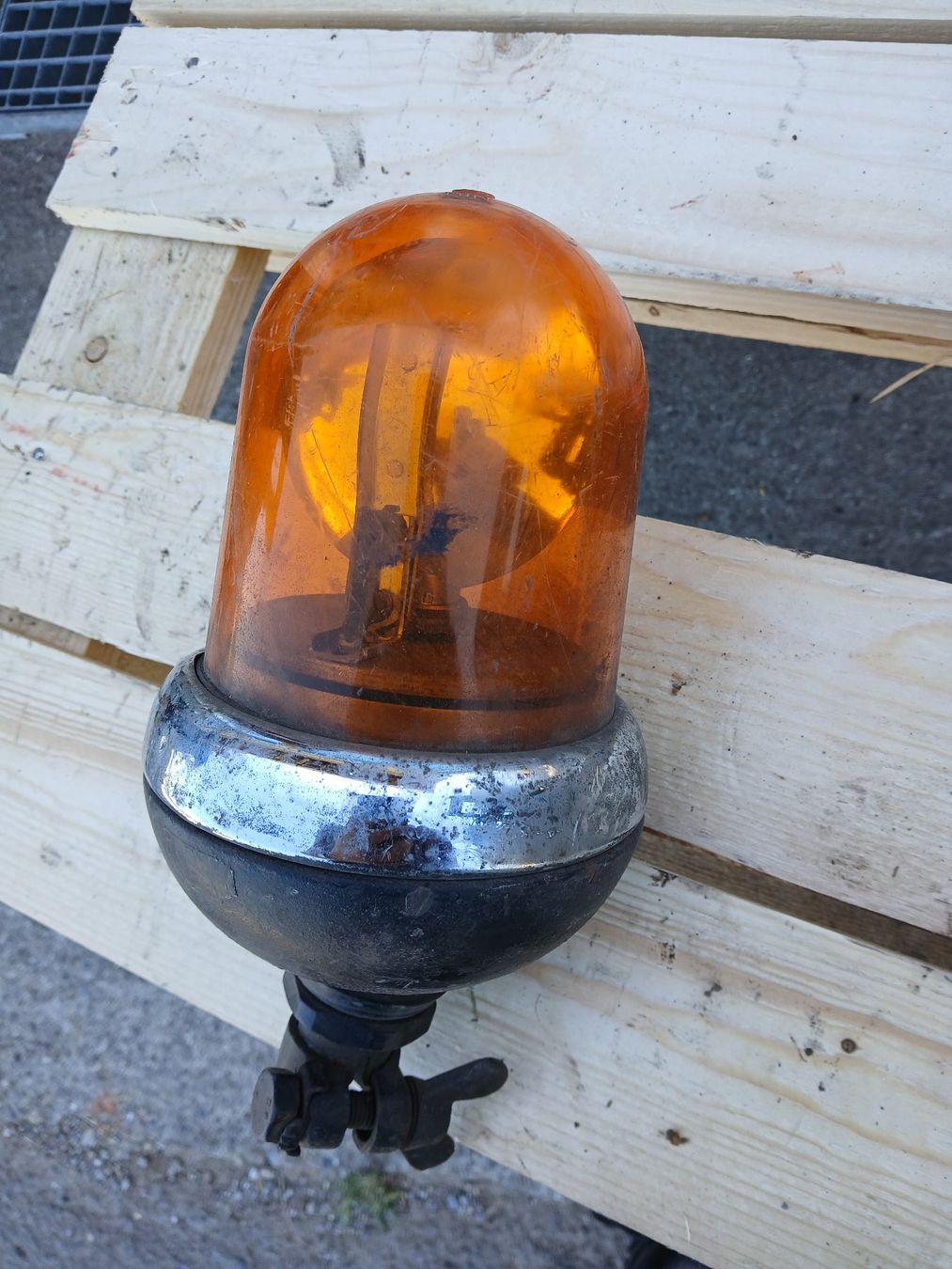 Lampade: Antike Drehlampe (Rundumleuchte) 12Volt – Usato da Hagendorn venduto da Biit02