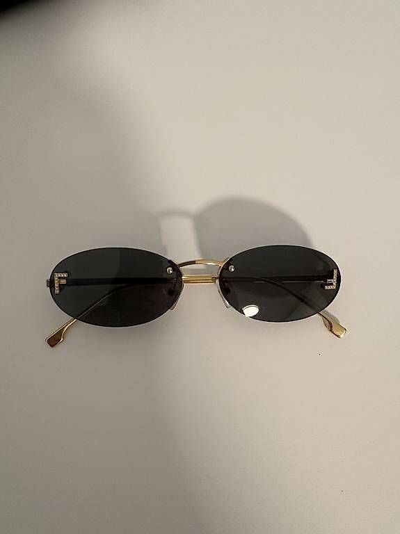 Lunettes & Verres: Fendi Sonnenbrille FE4075US – D'occasion à Unterägeri par mar_96hk