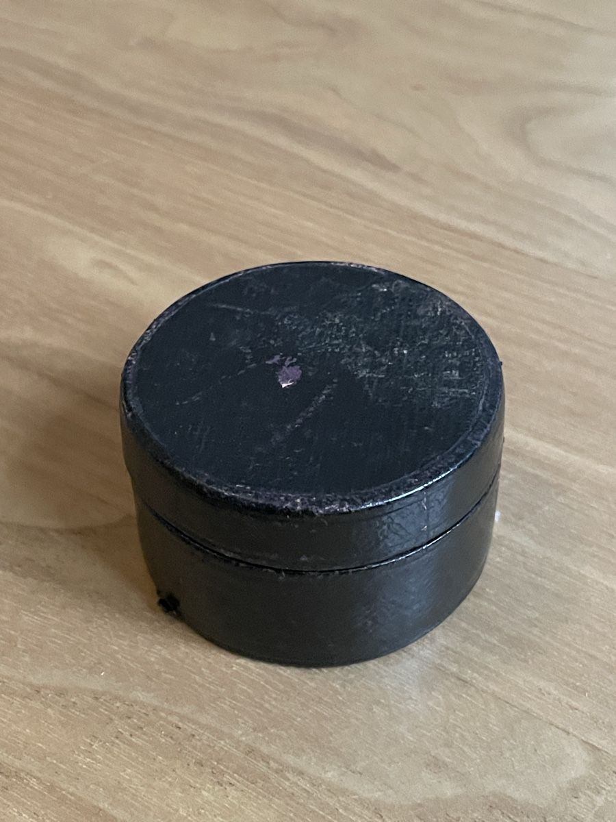 Contenitori & Simili: Faltbecher aus Metall mit Etui, antik – Usato da Fribourg venduto da Mymikrakra01 5