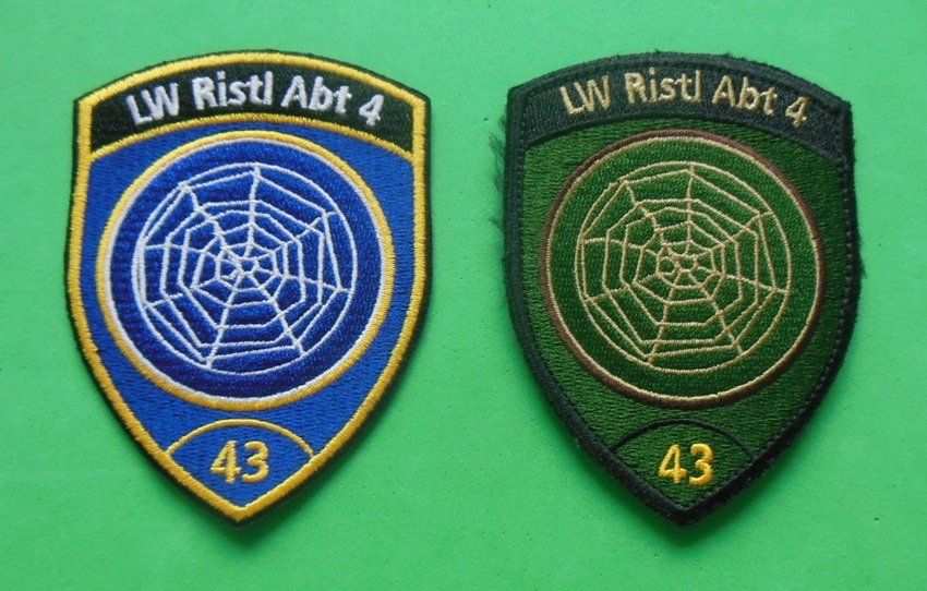 Schweizer Armee Placchette & Badge: LW Ristl Abt 4/43 – Usato da Zwillikon venduto da Boban69
