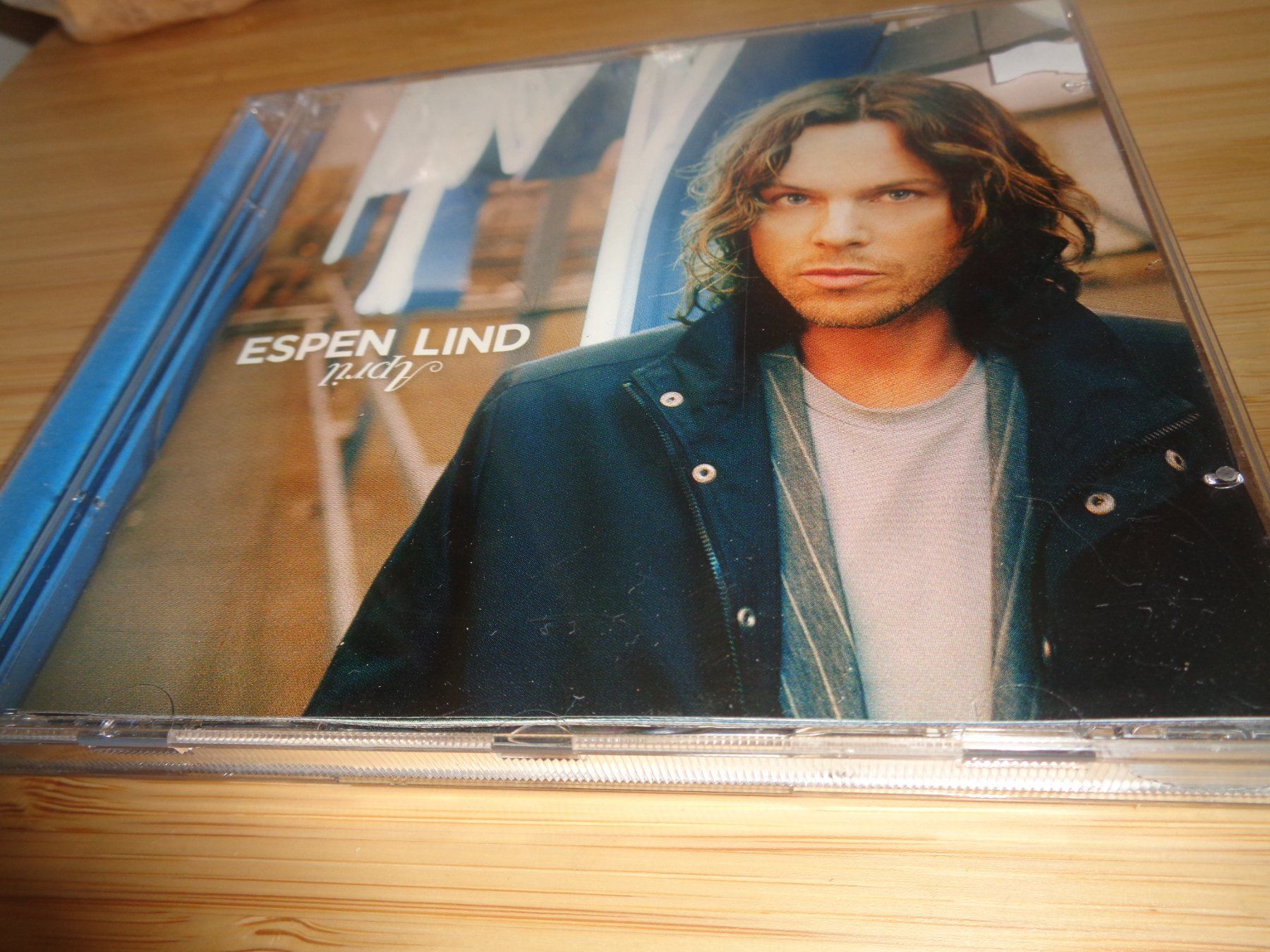 CD: Espen Lind - April CD – Usato da Olten venduto da Disc-Ausverkauf