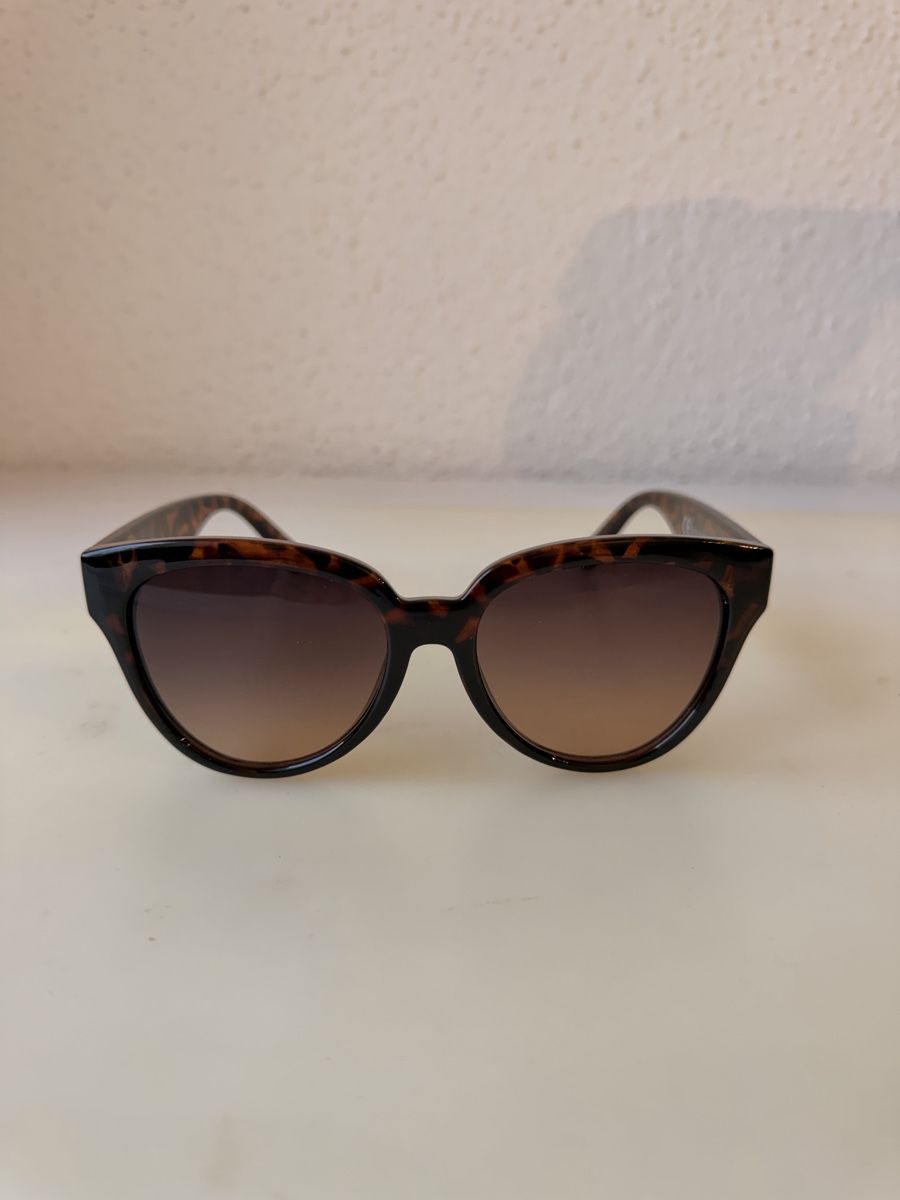 Lunettes & Verres: Sunglasses Cat Eye Tortoiseshell Brown Gradient Lenses – Neuf (Voir description) à Zürich par myclosetsale 2