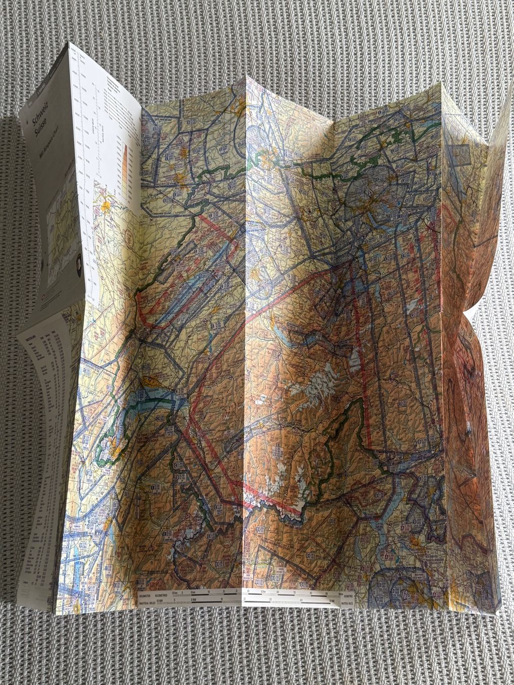 Cartine & Atlanti: Flugkarte Mil Airspace Chart - Schweizer Luftwaffe – Usato da Brütten venduto da Hst1 2