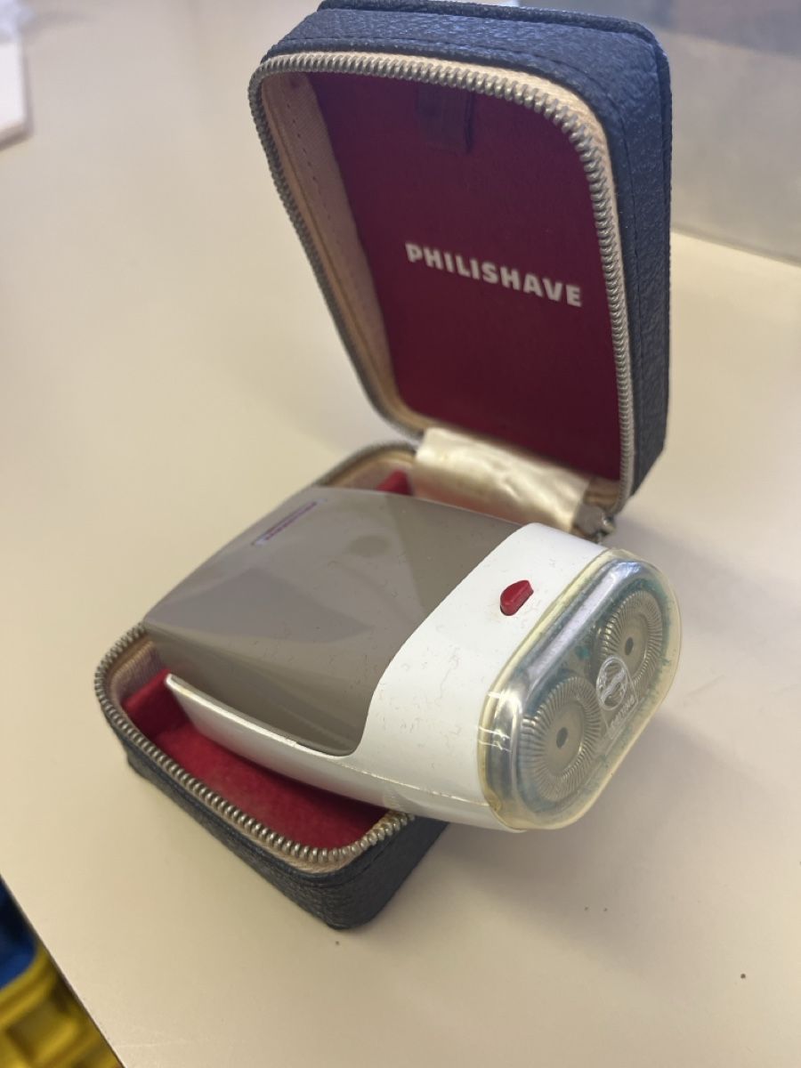 Philips Rasoirs & Lames de rasage: Alter/ antikes Rasierapparat – Défectueux à Arch par Dendu01