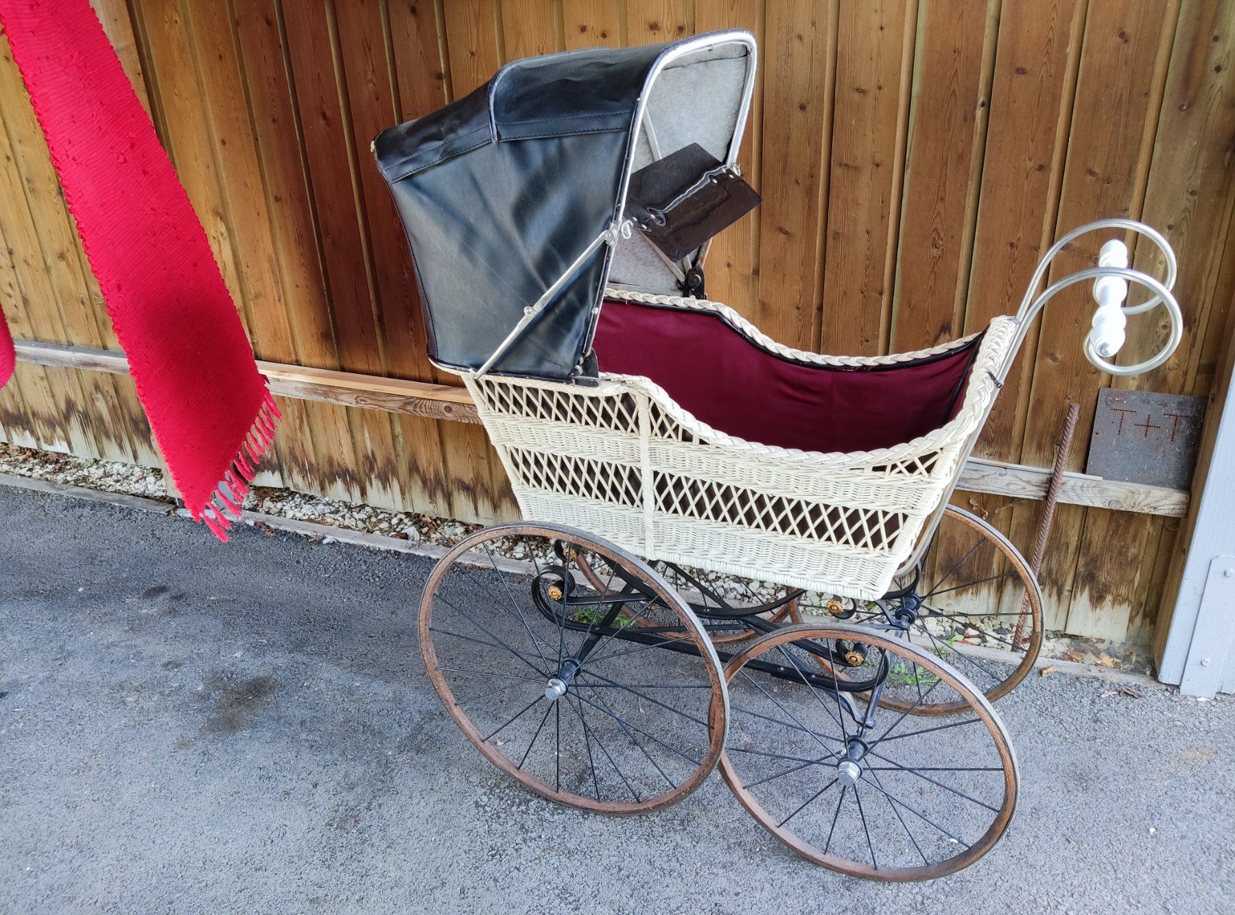 Kinderwagen: Ancienne poussette – Gebraucht aus Vicques von prairie0809 8