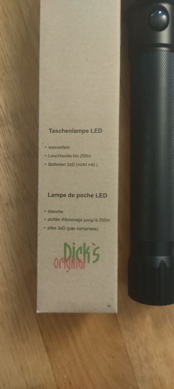 Lampade: Taschenlampe LED schwarz mit Batterien  – Nuovo (secondo la descrizione) da Mönchaltorf venduto da Icelandichorse 1