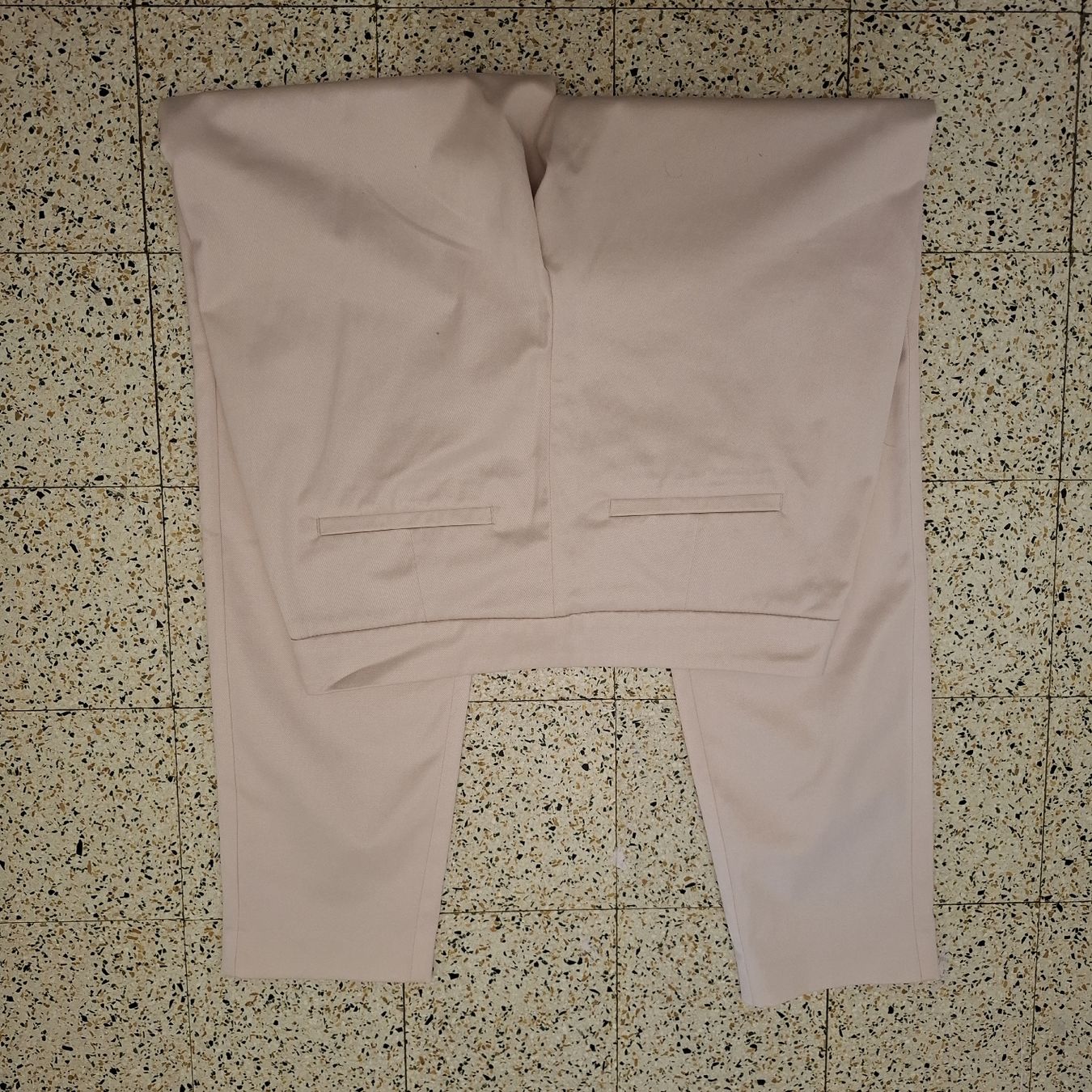 Comma Hosen: Comma Pantalon Élégant Rose Poudré - Taille 34 – Neu (gemäss Beschreibung) aus Le Locle von QUALI-PRIX 4